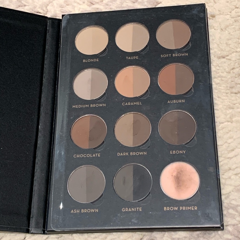 𝔸𝕟𝕒𝕤𝕥𝕒𝕤𝕚𝕒 Beverly Hills Brow Pro Palette